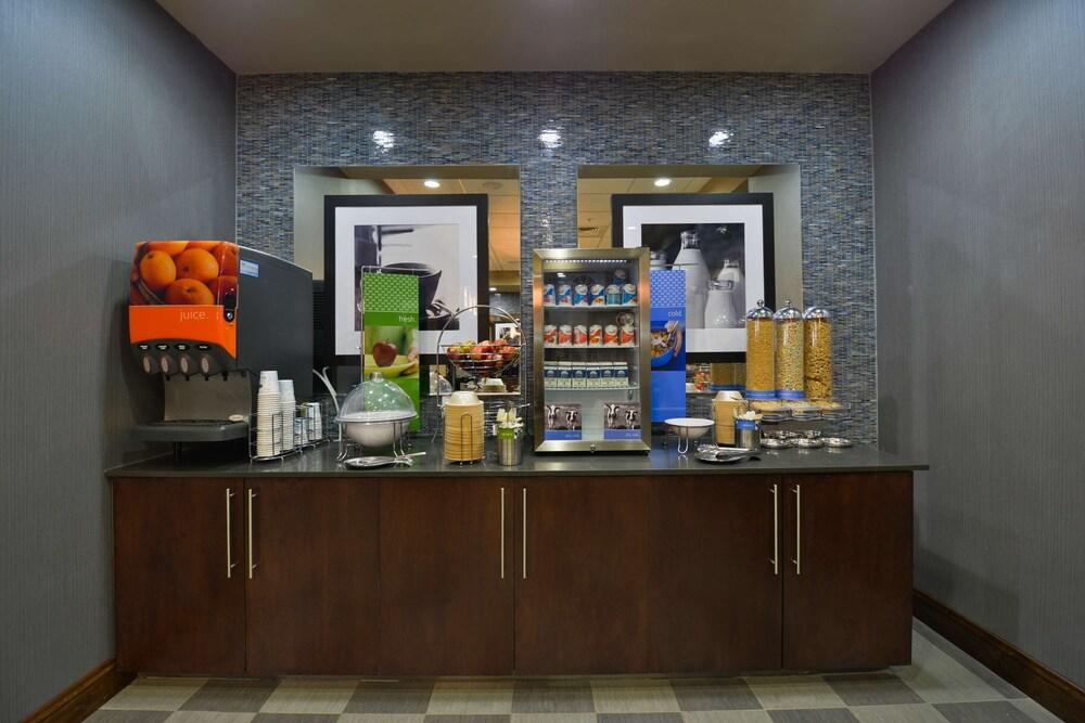 Hampton Inn & Suites Columbia/Southeast-Fort Jackson Ngoại thất bức ảnh